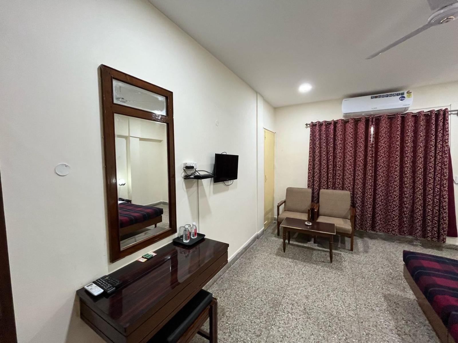 Gautam Hotel Varanasi Eksteriør billede